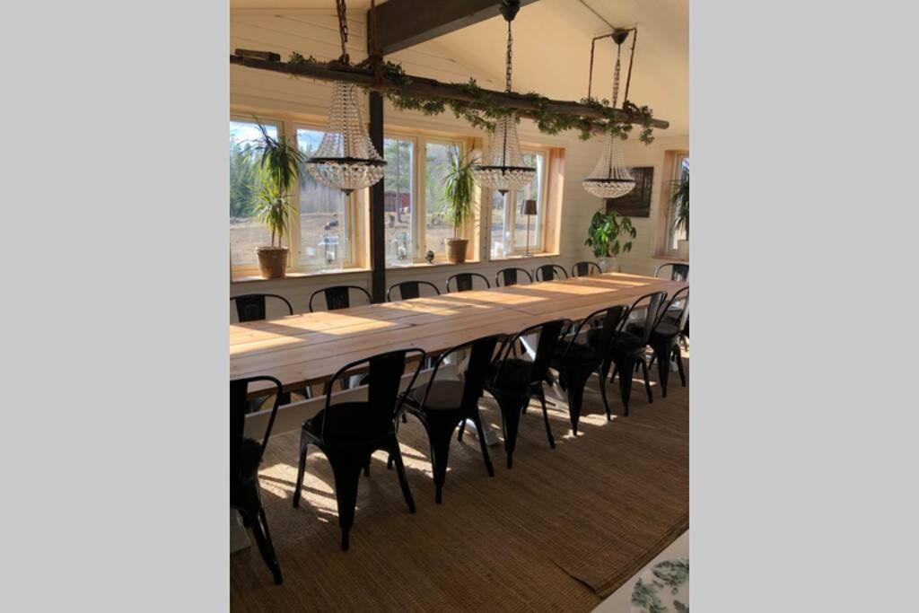 Egen Villa Pa Islandshastgard Riddarhyttan Exteriér fotografie